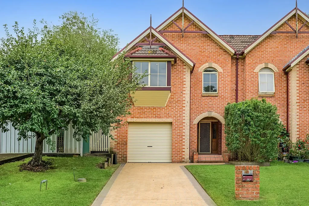 1/11 Griffiths Road, Mcgraths Hill, NSW 2756