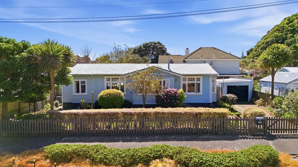 Eastbourne 2Habitaciones Character, Charm, Opportunity & Endless Potential