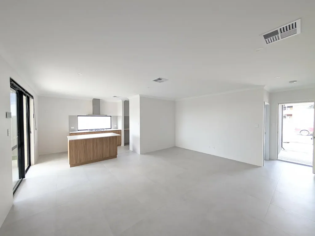 BRAND NEW 4x2 PLUS THEATRE - FAMILY HOME!