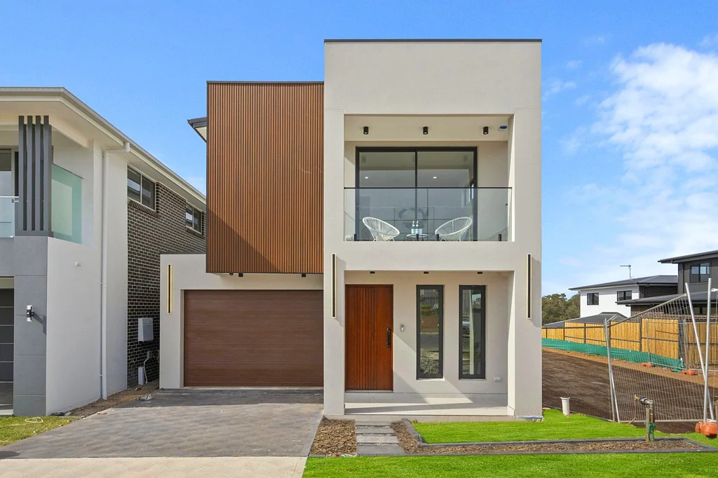 5 Coursebrook Street( Rouse hill Height), Box Hill, NSW 2765