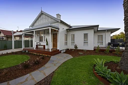 6A Spring Gully Road, Quarry Hill