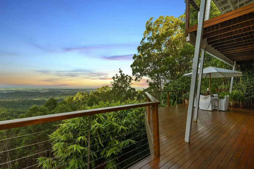 Wongawallan 4房  Expansive Living With Stunning Skyline Views!
