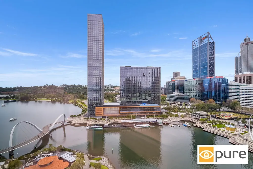 FIRST CLASS ELIZABETH QUAY LIVING WITH BREATHTAKING PANORAMIC VIEWS - PARTIALLY FURNISHED