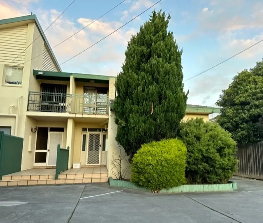 FAMILY HOME - GREAT LOCATION