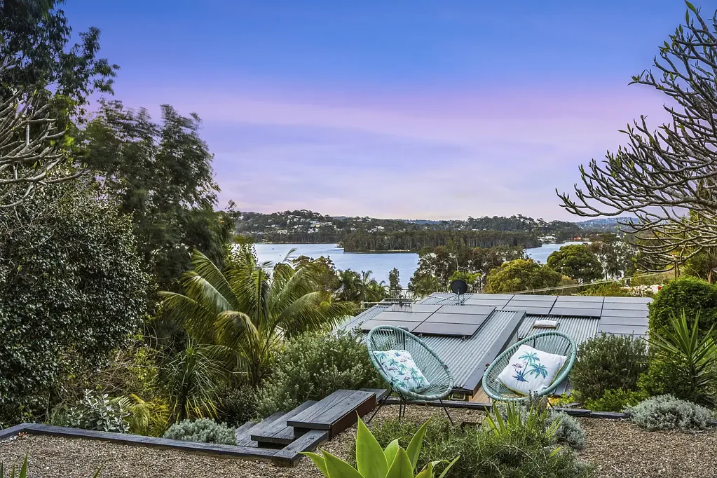 Narrabeen 3कमरा A private coastal retreat overlooking Narrabeen Lake