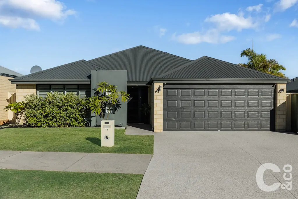 Baldivis 4ห้องนอน Beautifully Appointed Family Living