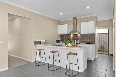 5 Blackledge Drive, Cranbourne East, VIC 3977, 4 Schlafzimmer, 2 Badezimmer, House