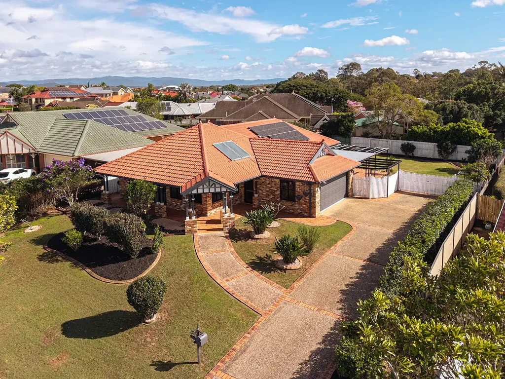 Murrumba Downs 4房  在Castle Hill庄园的非凡家庭度假！ An Exceptional Family Retreat in Castle Hill Estate!