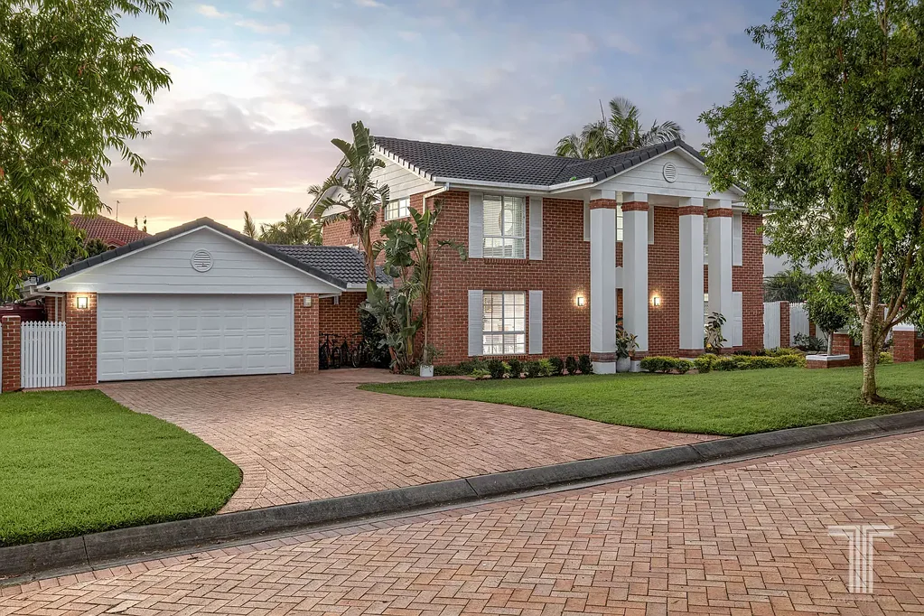12 Troon Place, Carindale, QLD 4152
