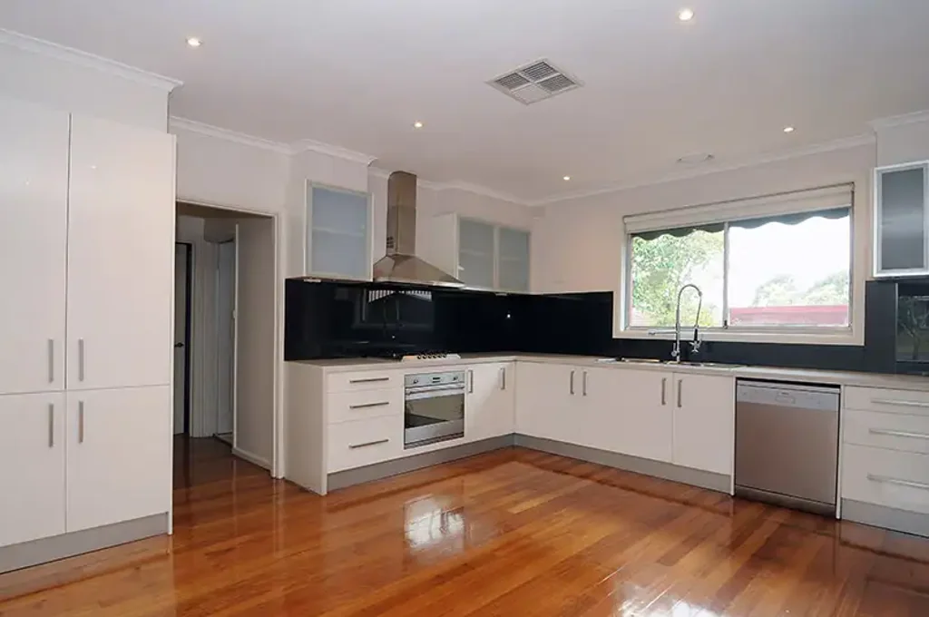 WELL LOCATED 3 BEDROOM FAMILY HOME