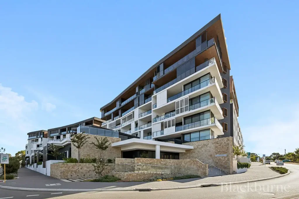 Stylish Fully Furnished Apartment in the Heart of Karrinyup