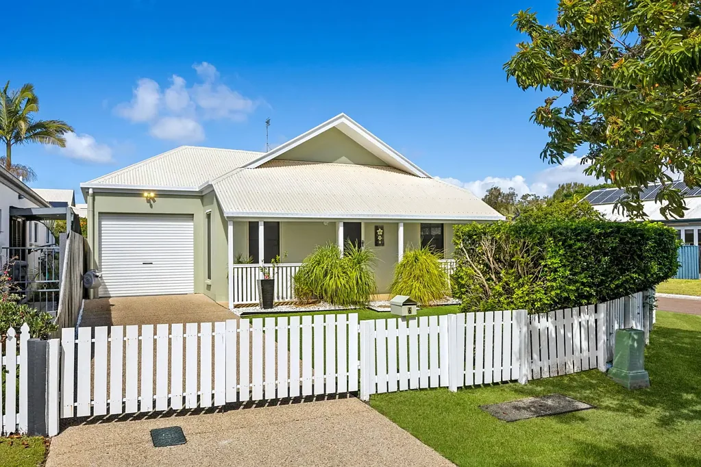 Parrearra 3બેડરૂમ The Cutest Cottage on Kawana Island