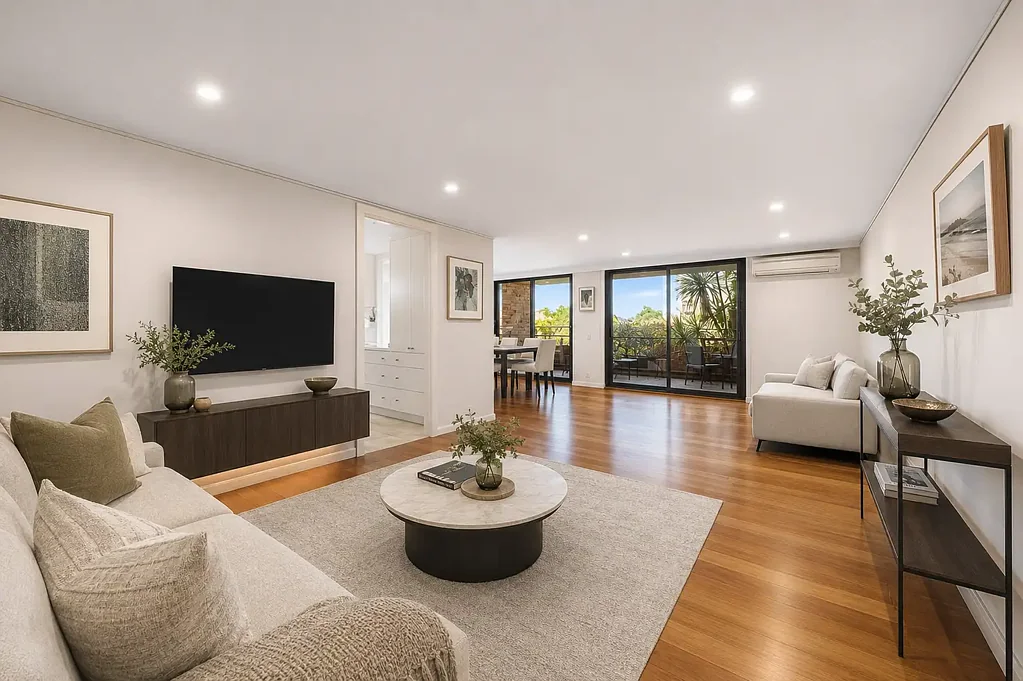 Neutral Bay 3कमरा IDYLLIC LIFESTYLE  - THREE BEDROOM APARTMENT IN GARDEN SANCTUARY

A UNIQUE PROPERTY AWAITS ASTUTE BUYERS