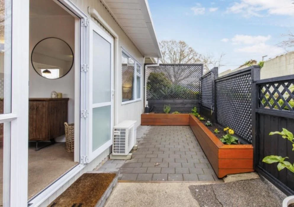 Modern 2-Bedroom Unit for Rent in Northcote, Auckland