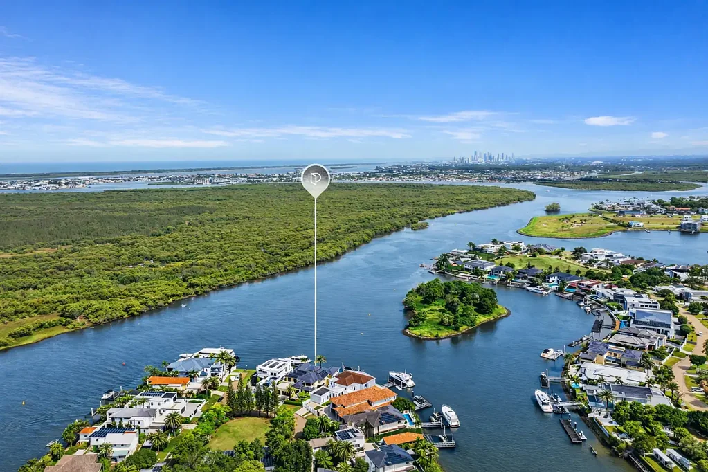 Hope Island 5房  Price Reduced - Seller Committed to Selling !