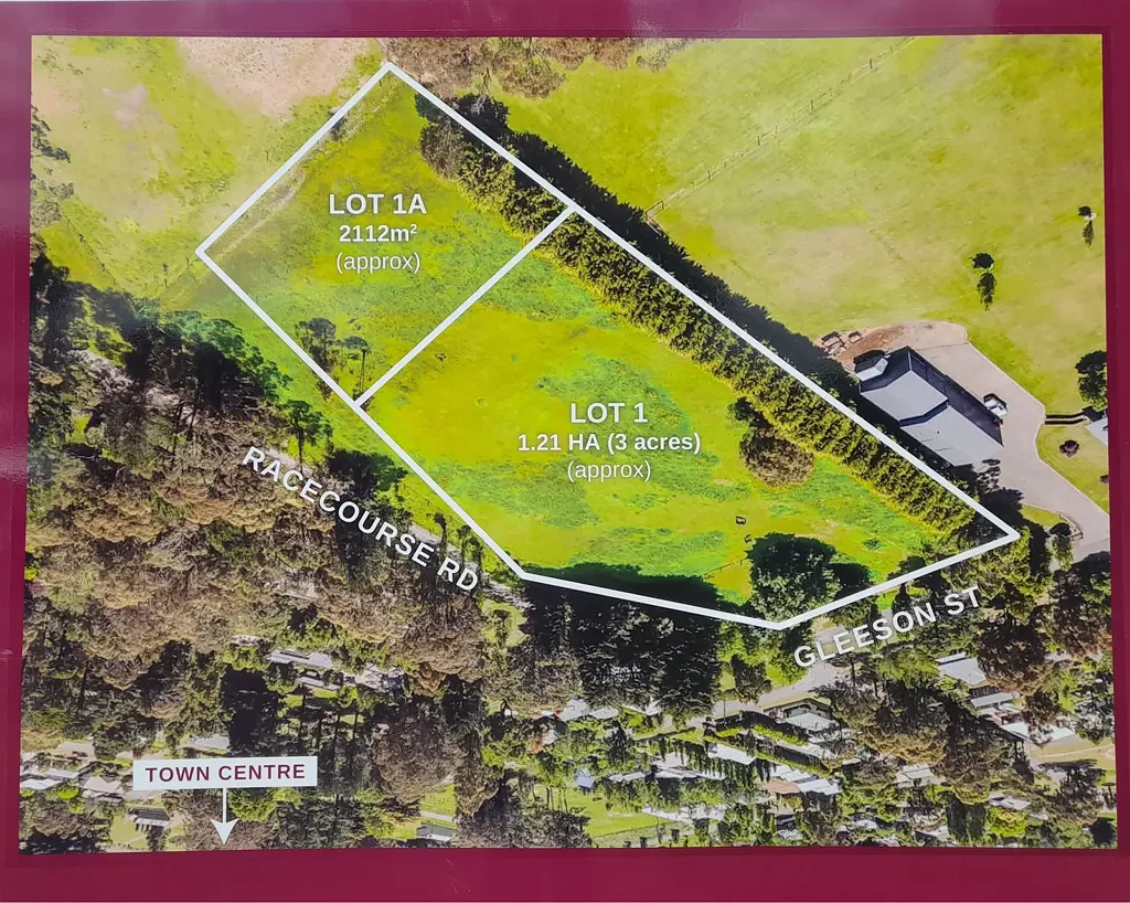 Trentham Fantastic opportunity to further develop,  zoned residential .
Prime location  in the heart of Trentham.