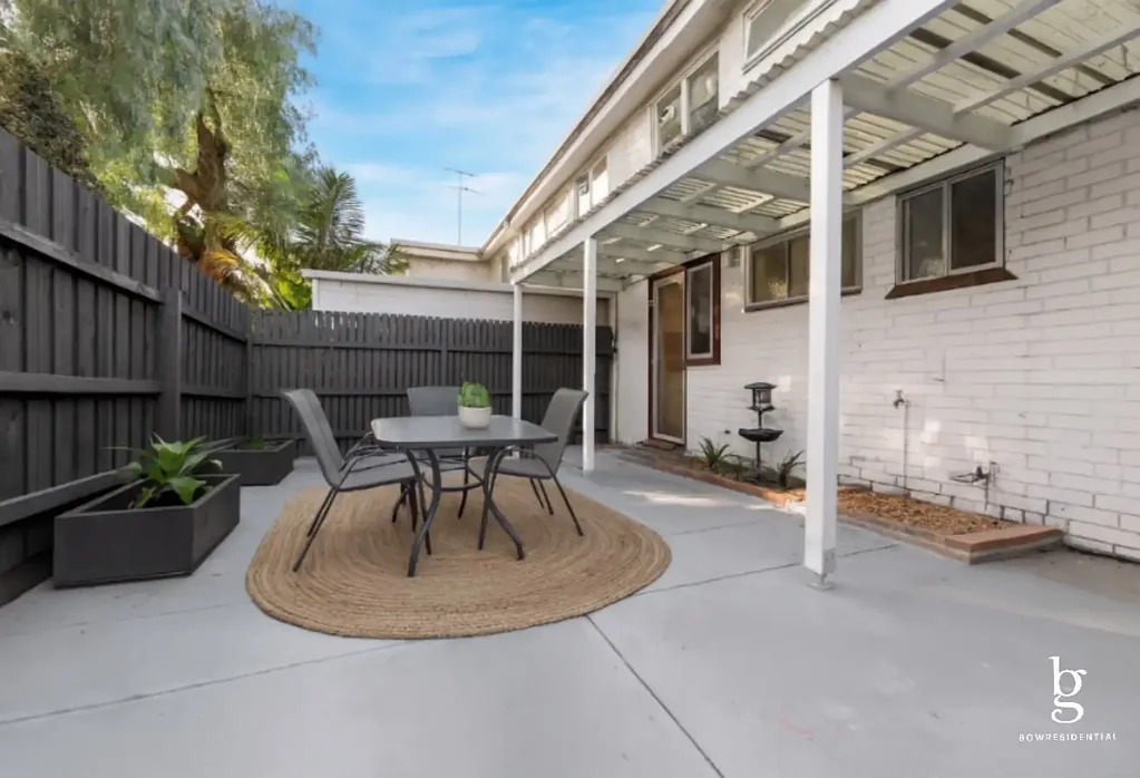 Maribyrnong 2 Bedroom Stylish Riverside Retreat with Private Outdoor Space!