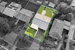7 Lara Avenue, Southport