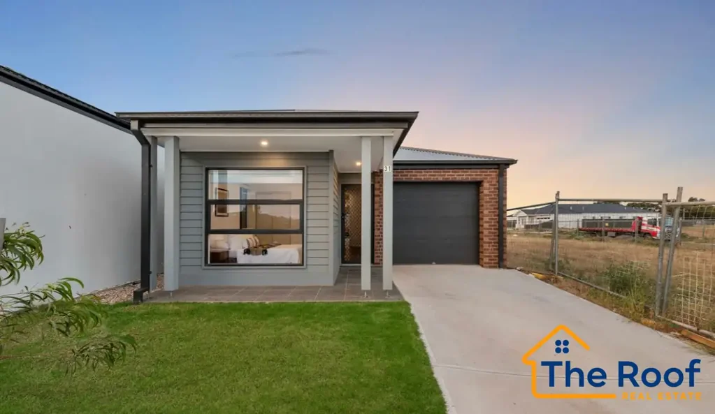 !! Brand New Family Home for rent  on Walking Distance to Riverdale Village Shoping Centre Tarneit !!