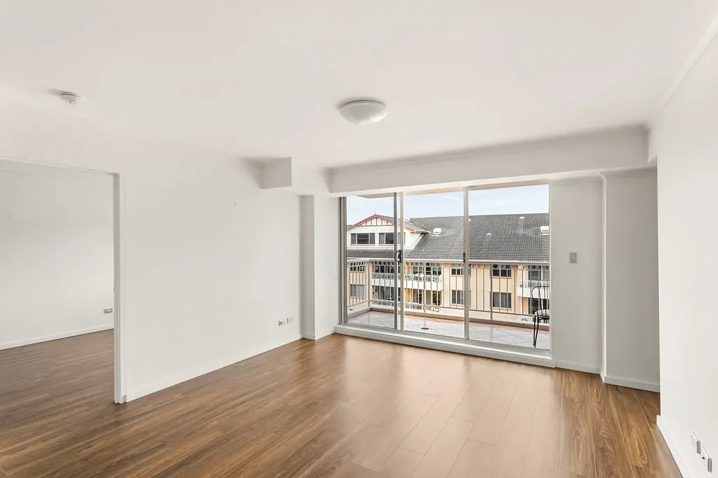 Rosebery 2 Bedroom Resort-Style Apartment in a Rare Urban Oasis