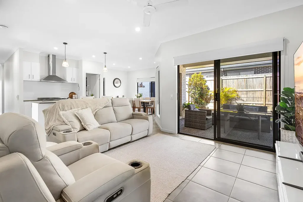 Donnybrook 4ห้องนอน Near-New Lifestyle Home in a Quiet Coastal Haven!