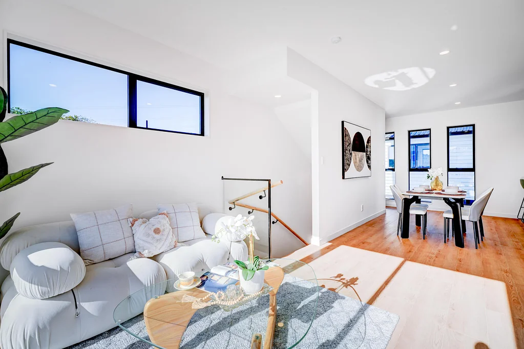 Hillsborough 4બેડરૂમ Elevated Hillsborough Living with Serene Sea Views
