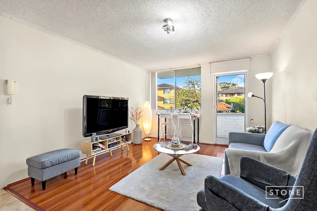 Well Presented Apartment With Recently Renovated Bathroom & Laundry
