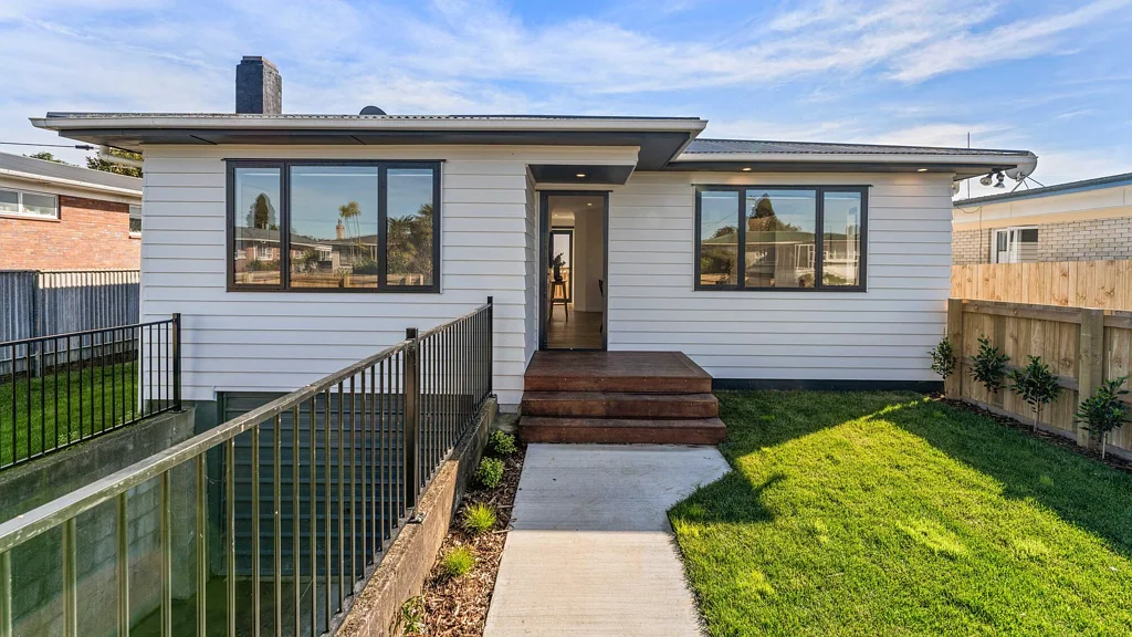 Pukekohe 3房  Freshly renovated in a prime location