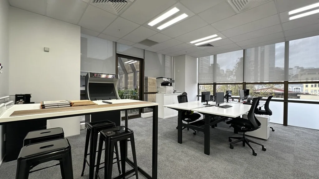 Auckland Central Small Suite on Queen Street