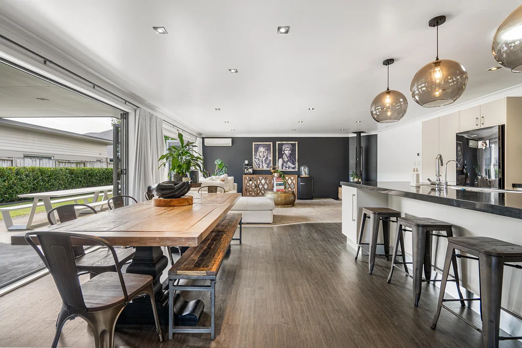 Cambridge 4غرفة نوم Stylish, Spacious & Location – 4 Bed + Office