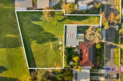 Eaglehawk AN IMPRESSIVE 1832M2 LOT RIPE FOR THE TAKING!