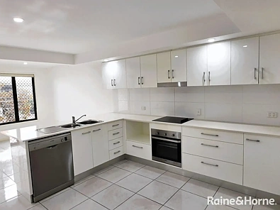 5/130 Miller Street, Bargara, QLD 4670, 2 Bedrooms, 2 Bathrooms, House