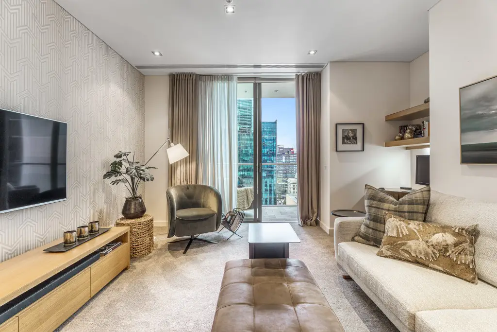 Auckland Central 1Kwarto Professionals 5star base!