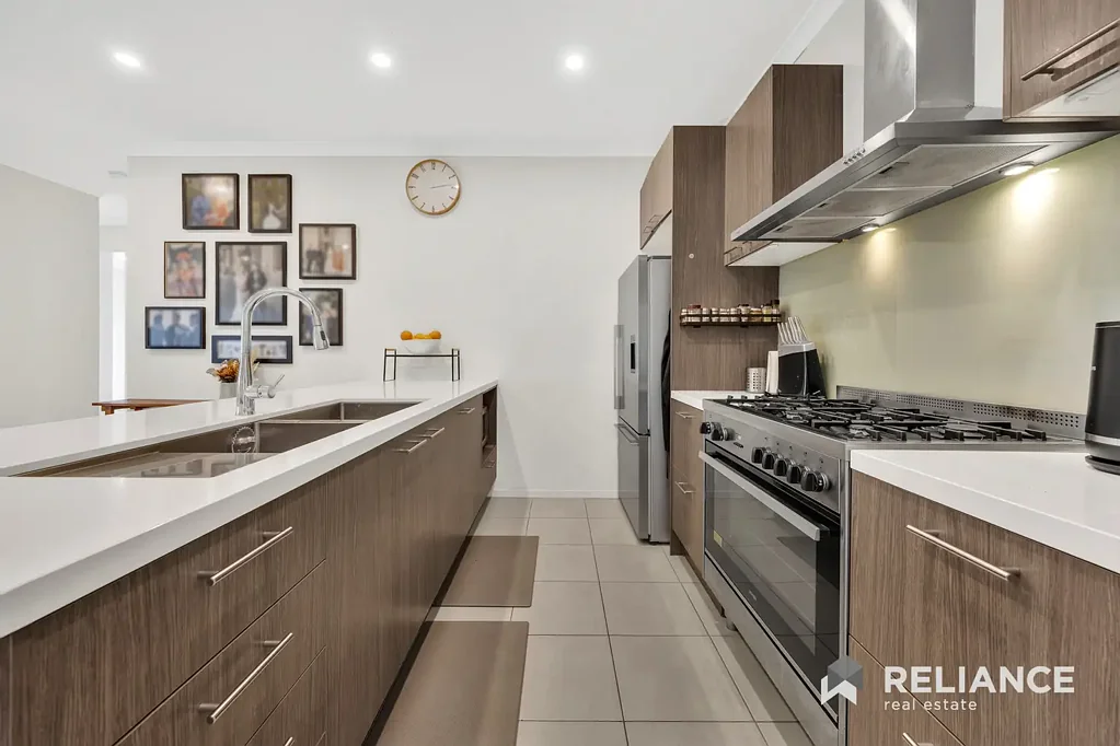 16 Award Crescent, Truganina, VIC 3029