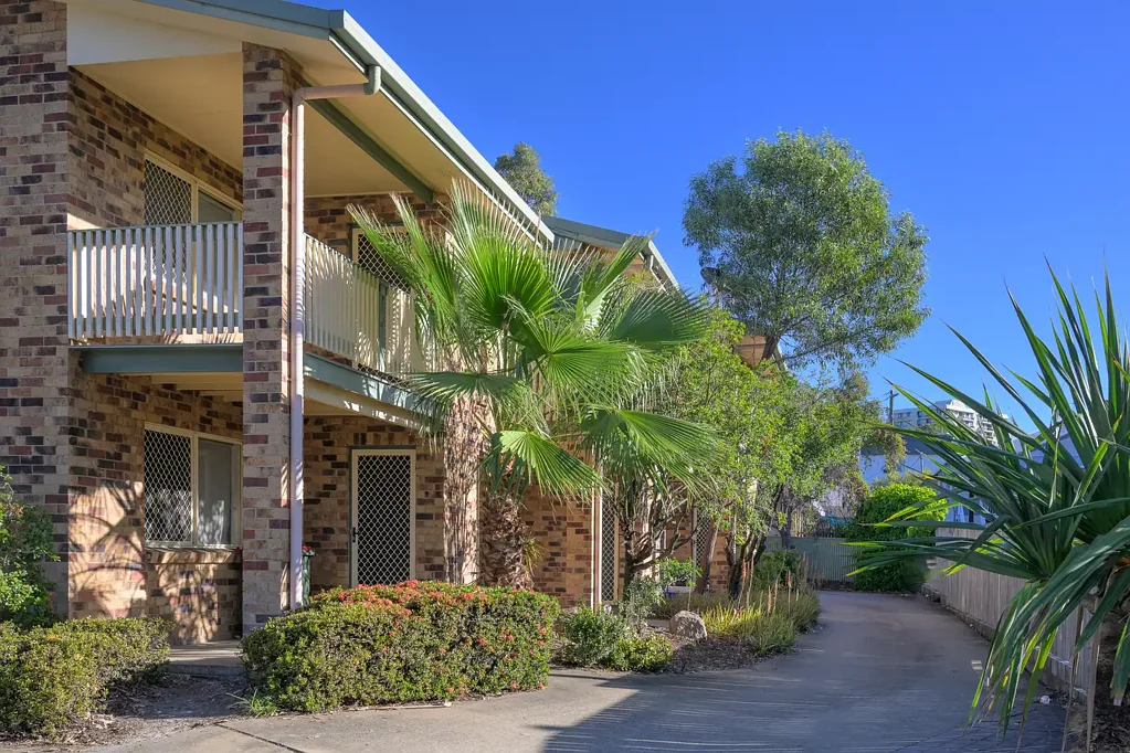 1-3/33 Side Street, West Gladstone, QLD 4680