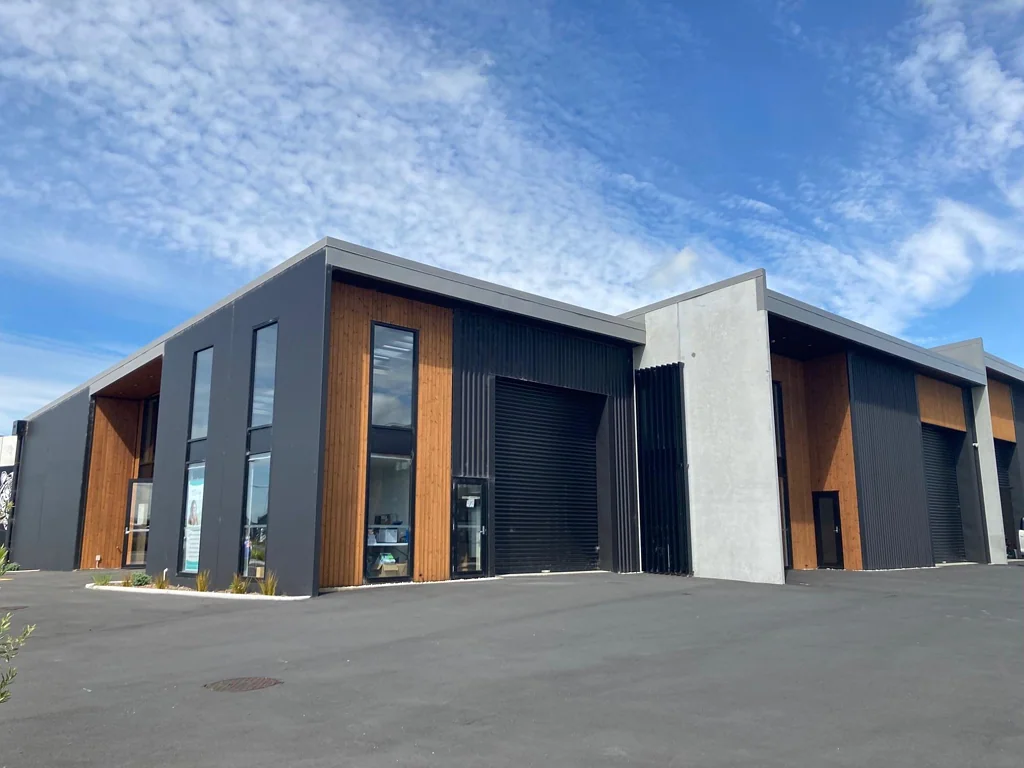 Rukuhia Near new Industrial / Commercial high stud unit