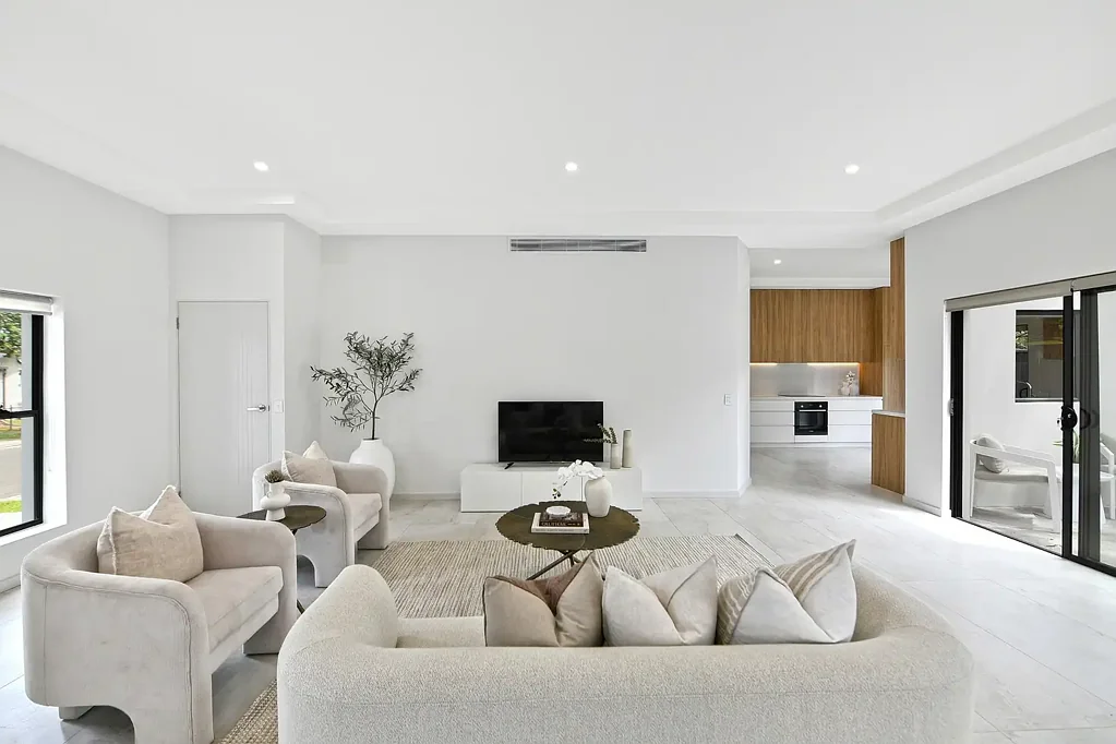 Kingsford 4બેડરૂમ Modern Turnkey Family Living in a Prime Kingsford Setting