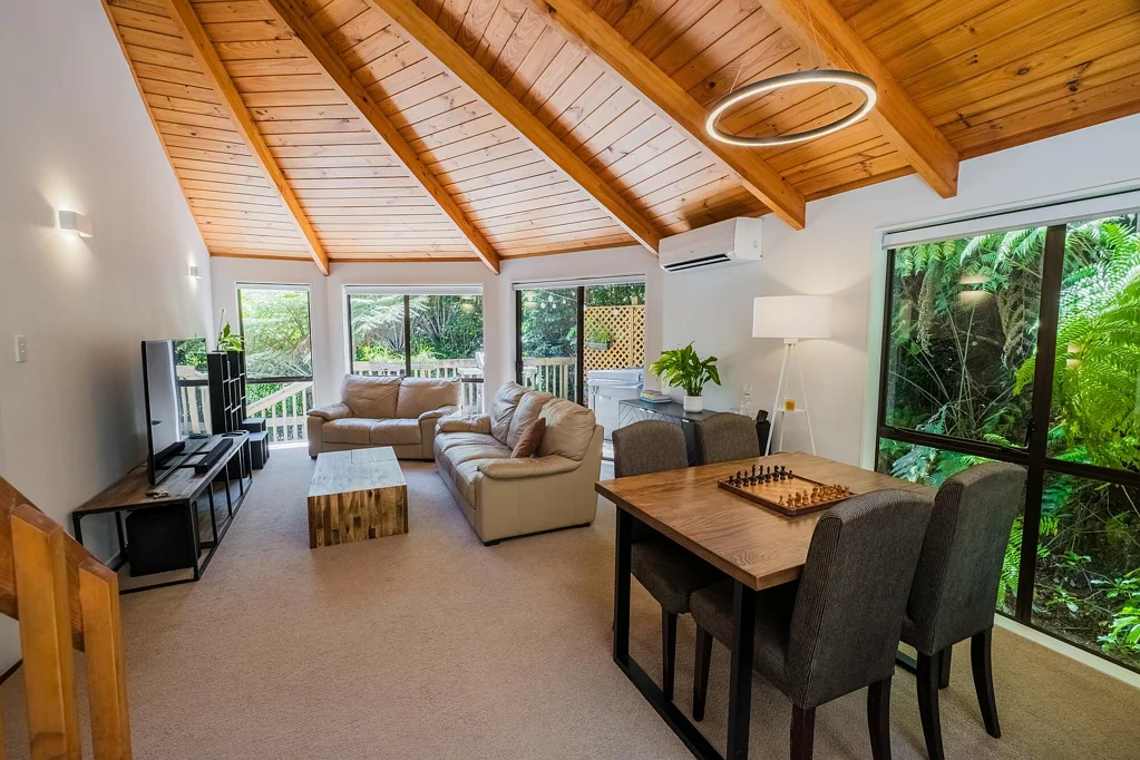 Titirangi 3房 私人森林绿洲！翻新住宅，近学校及交通枢纽，精酿啤酒爱好者首选！ Kauri Wonderland