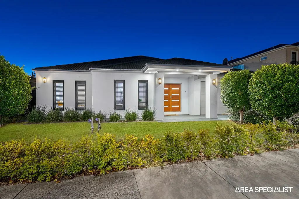 Cranbourne West 4 Bedroom Exceptional Family Home in Prestigious Alarah Estate