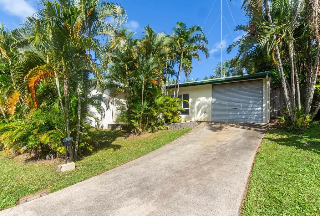 Charming Family Home!!