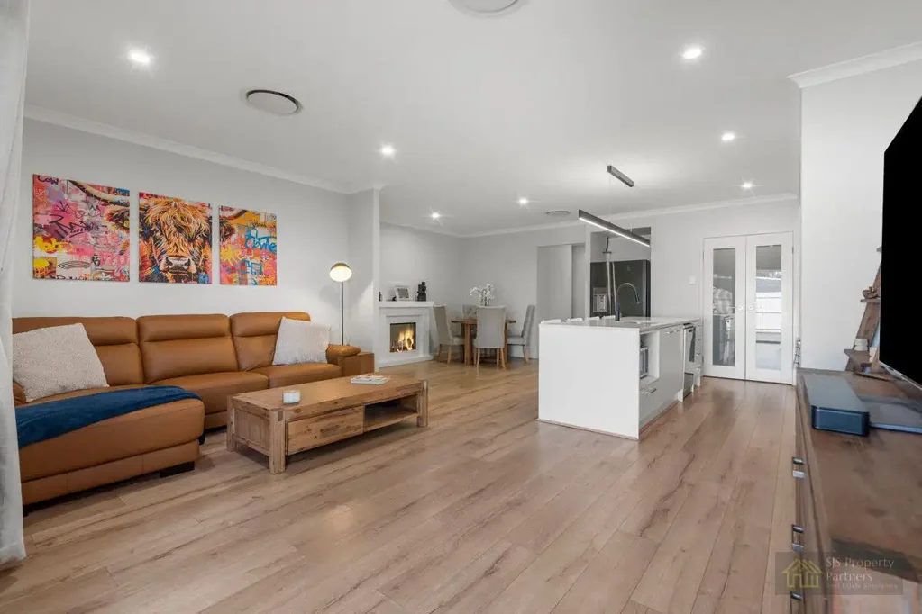 Greenbank 4Moenga Modern Family Living Opposite Leaf Park – Move-In Ready Comfort in Everleigh Estate