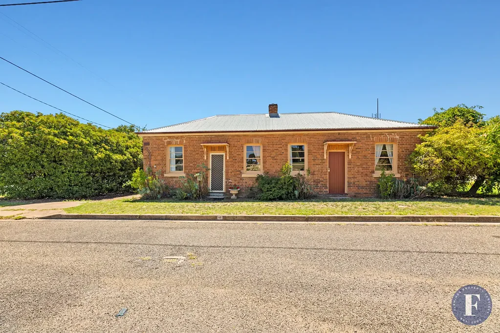33 Brial Street, Boorowa, NSW 2586