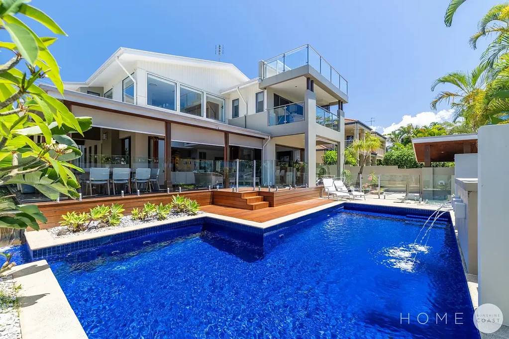 Alexandra Headland 5房  Prestige, Privacy and Position in the Golden Triangle