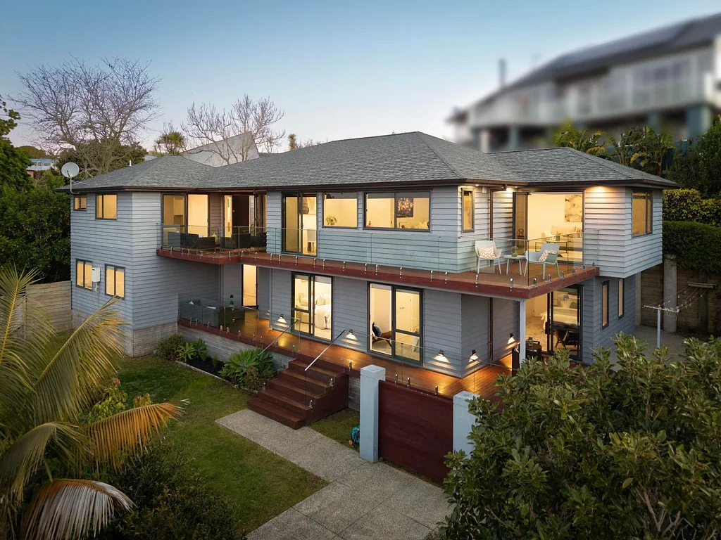 Mairangi Bay 6ਬੈੱਡਰੂਮ Elevated Living with Expansive Gulf Views