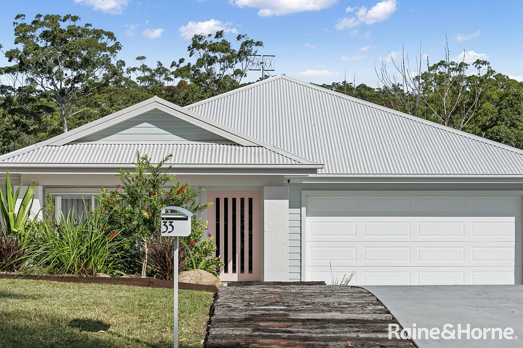 Narrawallee 4房  Luxurious Coastal Living Awaits