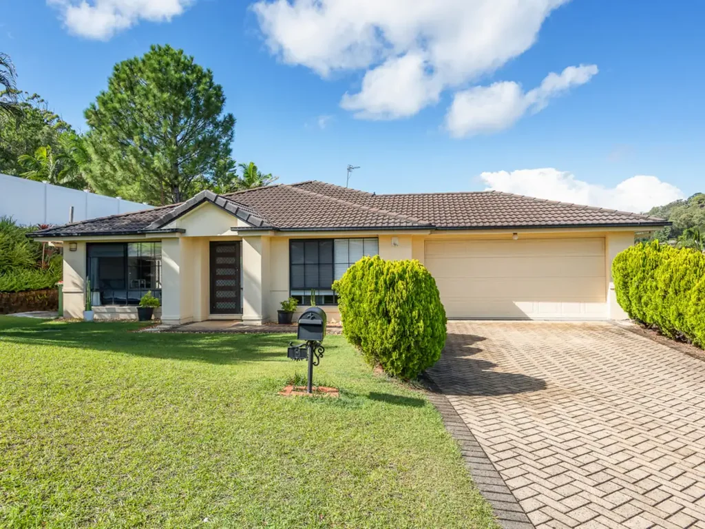 Pacific Pines 5房  An Amazing Home with Stunning Views and a Resort-Style Back Yard