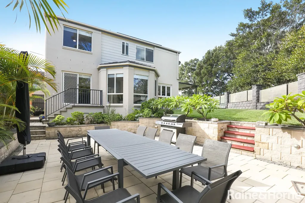 Flinders 4房  Quality Home of Grand Proportion