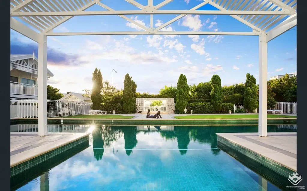 House-Sized Waterfront Apartment | 279sqm Living + 68sqm 3-Car Garage
