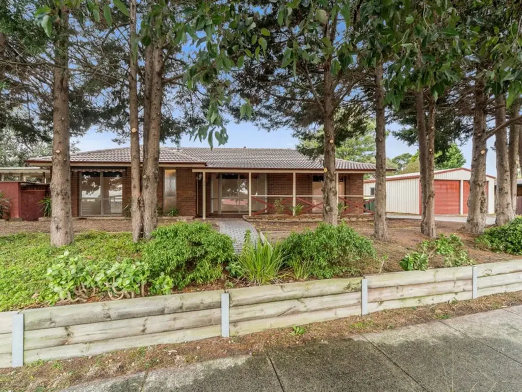 Carrum Downs 3房 优越家庭区位，无限潜力 Endless Potential in a Prime Family Location