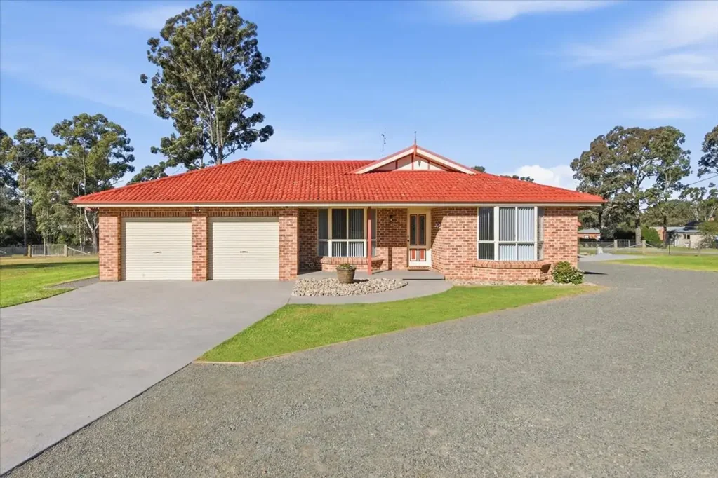 Thirlmere 3ห้องนอน 6113m WITH 2 ROAD FRONTAGES !